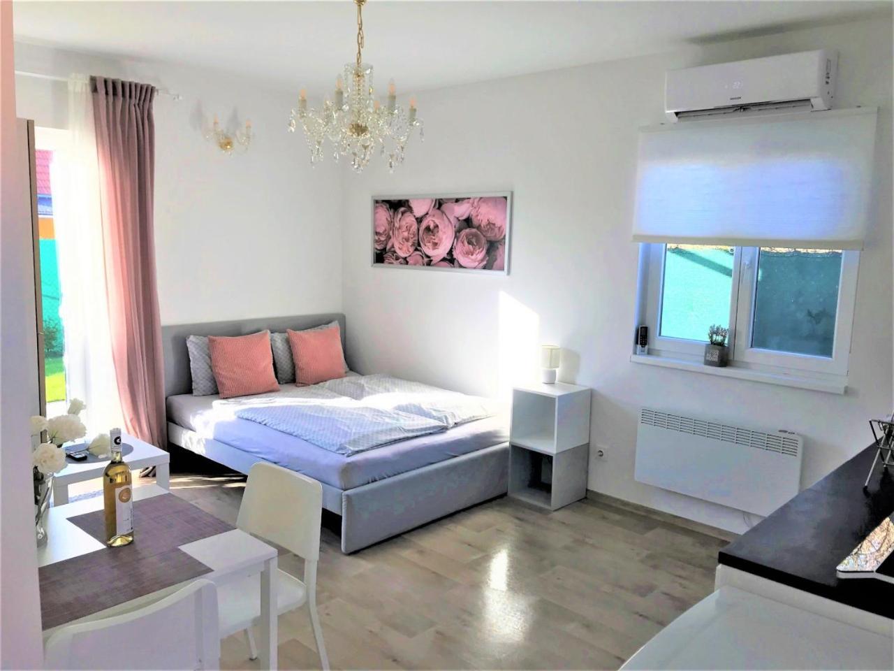 Modry Apartman 2 - Studio Znojmo Exterior foto